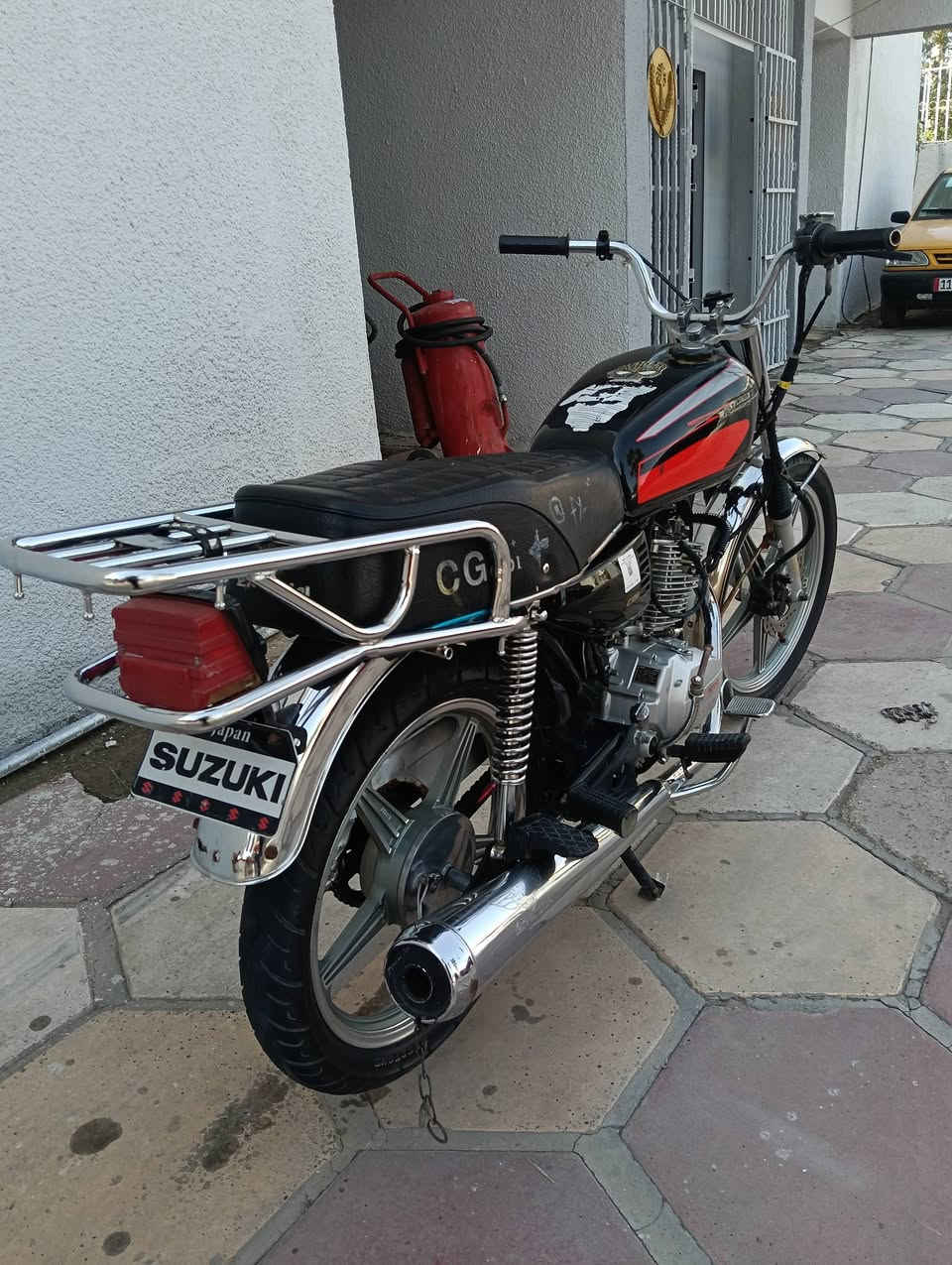 السلام عليكم شباب دراجه نامه برو نضيفه جدا محرك كفاله عامه اوراقه جاهزه من كلشي نقصه كهربائيات سعر 500وبيه مجال للطيبين ***********
