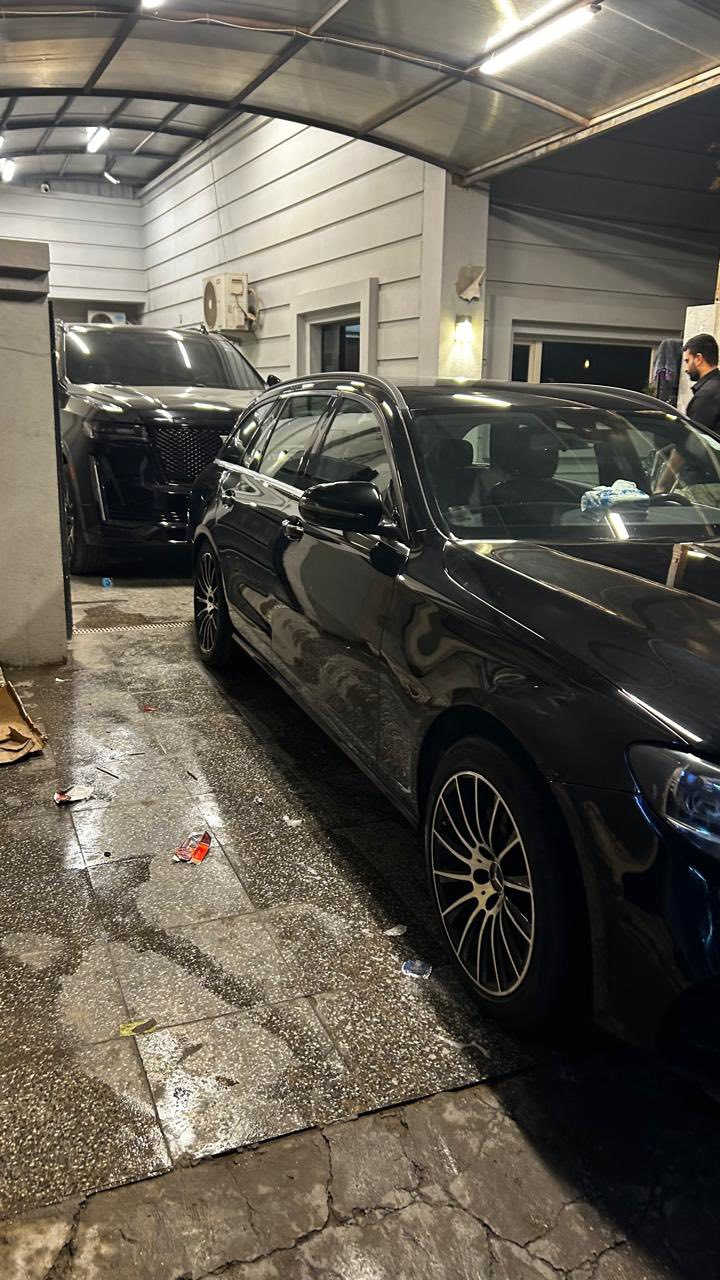 مرسيدس e200 2018
خليجية بيها بارد خفيف بالجاملغ الكدام اليمنه
ماشيه ٣٢٠ الف كيلو متر 
جنطة كهرباء اوضاع قيادة ٥ 
حدادية امامي جديدة 
حدادية وجوبلسات خلفي جديدة
شوته دهن صيانة قبل اسبوع مبدل كلشي
سيارة نشطة وجديدة
مستعجل عالبيع والمكان بغداد
السعر والاستفسار : ***********
