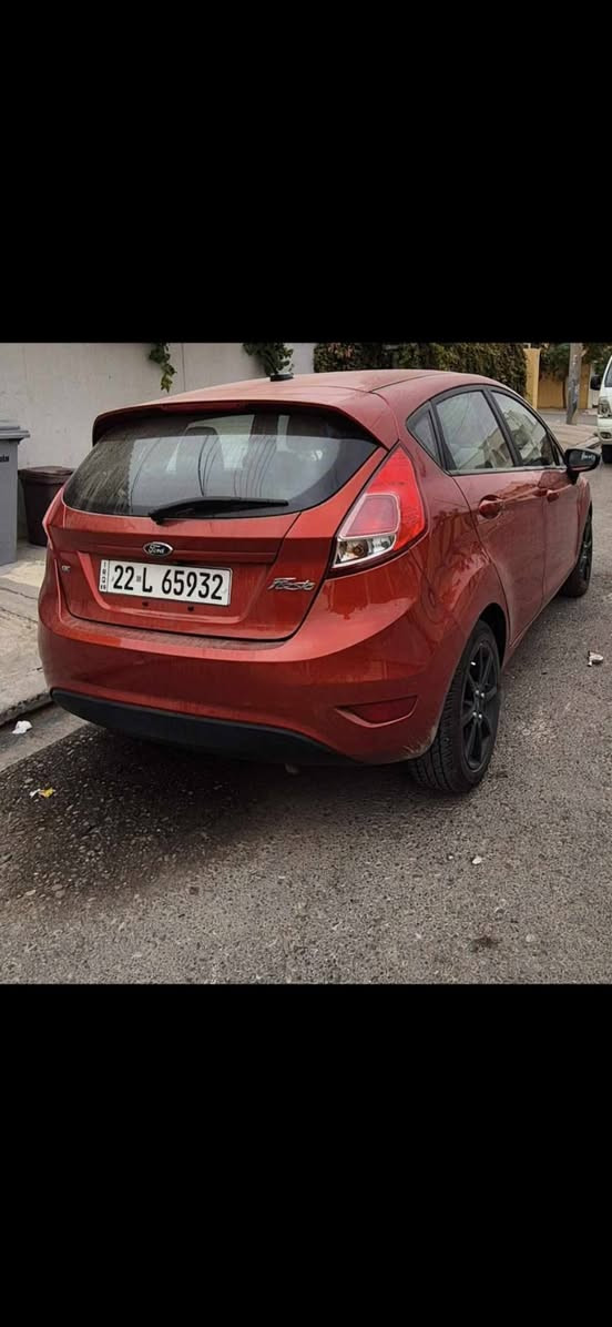فورد فيستا 
موديل ٢٠١٩ se 
سةيارةكي يةك جار بي مةسروفة 
مةكينه ١٦ 
٤ بستن 
شاشة ( apple carplay , android auto ) 
سيستةمي بةسمةية بةلام بةسمة نيه 
تةبريد فول و بةفرة 
مةكينه بي كيشةية 
هةر ٤ تايةي نويية 
٣ جور گێره اوتوماتيك و سپۆرت وعادي 
گێر و مةكينه و تةبريد بة شةرت 
زةرةري بةس جاملغه 
سعر ٨٨ ومةجالةكي كةم . 
رةقةم تةلةفون *********** أربيل, العراق
