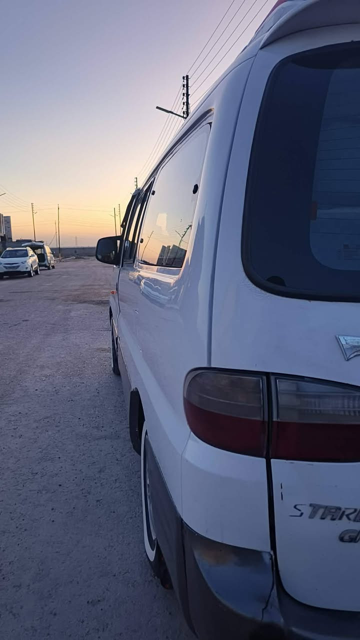 ستاركس 2006 محرك كير أكسل كفاله شواصي بيهن واحد مصلح الصفحة جهة السايق مصبوغه السيارة رقم بابل بسمي مكاني قضاء الطارميه السعر ٧٧ وبيها مجال حك الجيه
رقم الهاتف ***********   ‏‪***********‬‏
