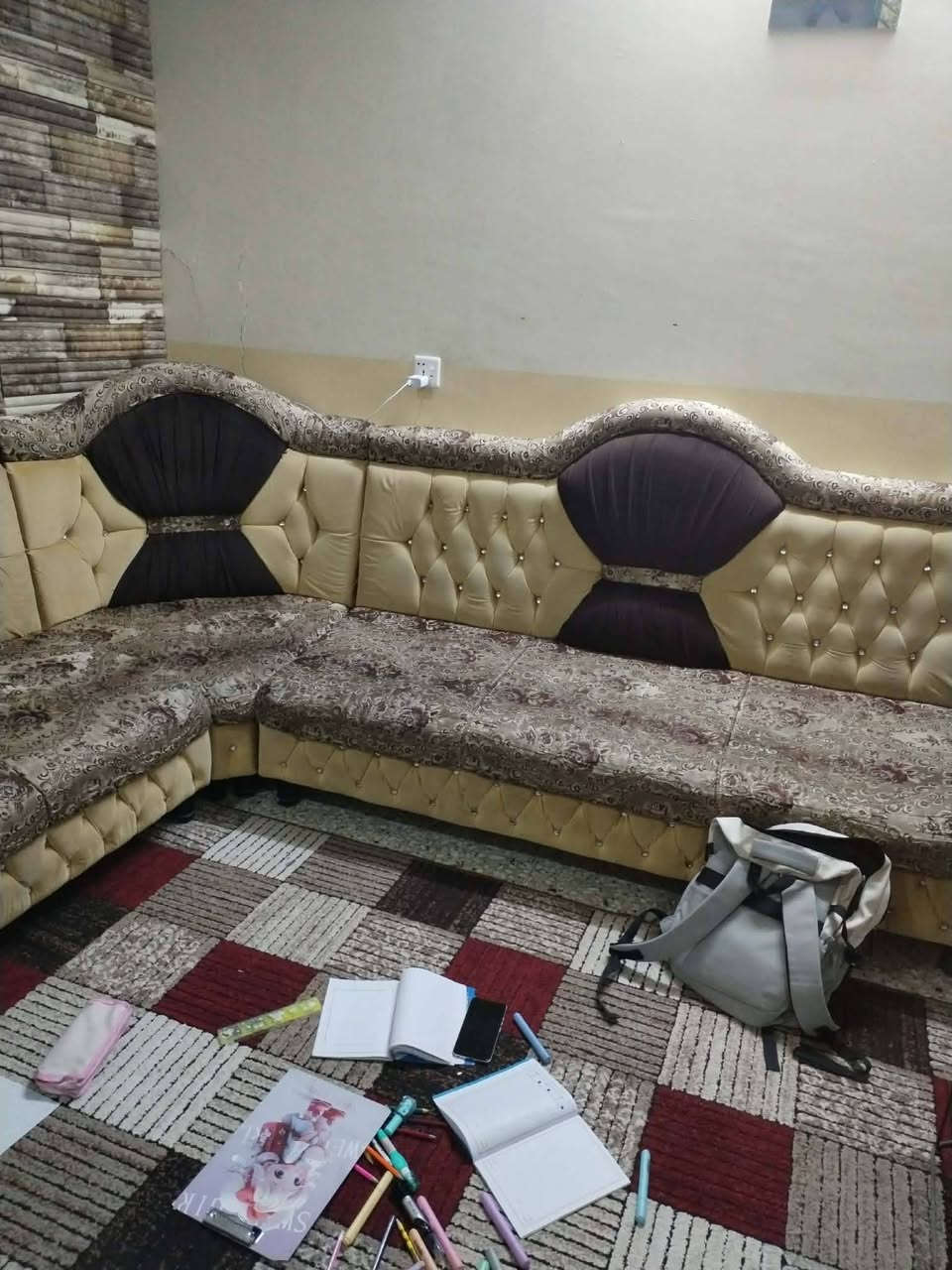 ديوان خشب عراقي بلوك زاويتين 10 امتار السعر 275- الشراي يتصل ***********-*********** وادي حجر
