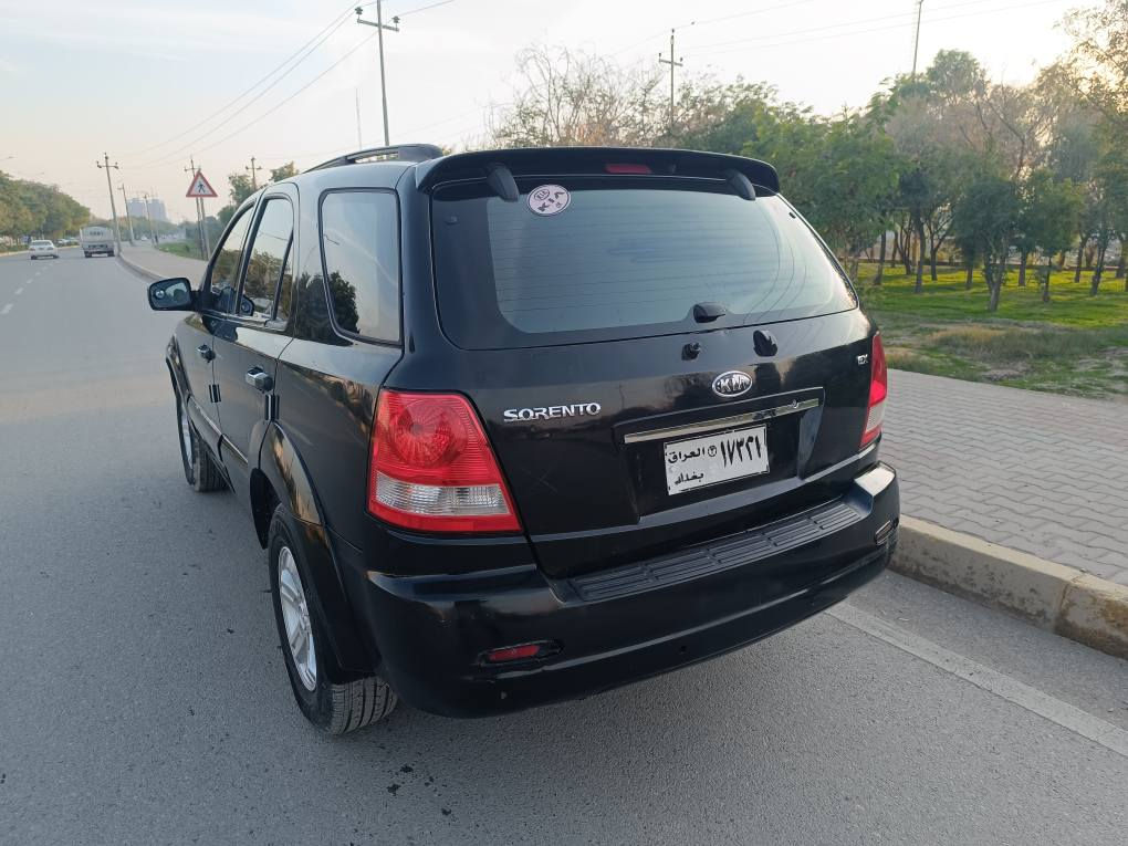 سۆرینتۆ/   45 گەڵاو تۆزێک معمەلە
مودێل 2007  کتابی مەزایدەی لەگەڵە  مکینەو گێری بەطەی 3 هەزارە  
مکینەو گێری بێ عەیبە  سلایدە قوفل مەرکەزییە  تەقەو رەقەی نییە سەیارەکە مەزبووتە 
شوین کەلار رەقەم مووبایل /*********** كالار, السليمانية
