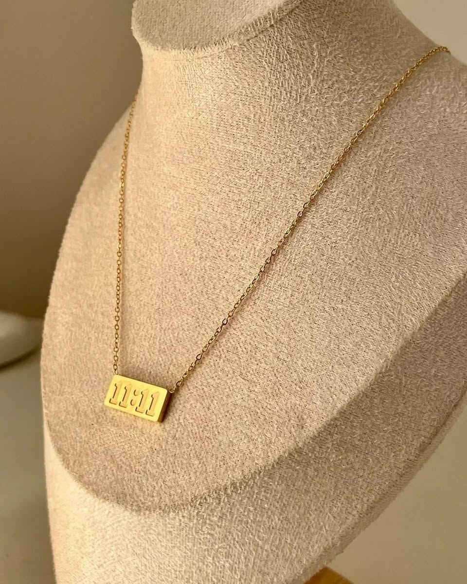 توفرت من جديد الحفر الأصلية 💕

قلادة الوقت المميز 11:11
وقت الامنيات 
11:11 منو ميحب هالوقت 😍
قلادة وقت تحقيق الاماني 🤍✨
طلاء ثابت مدى الحياة
جودة عالية
توفر بلونين الذهبي والفضي 

، 11:11، رمز الصحوة والتنوير.

نوع المعدن. ستل ستيل طلاء ثابت مدى الحياة جودة عالية
متوفرة باللونيين الذهبي والفضي 💛🩶

🚘يوجد خدمة توصيل لجميع محافظات العراق🚘

#قلادة #الوقت#المميز #الذهبي #الفضي


**إذا كنت صاحب هذا الإعلان وتريد حذفه لأي سبب، رجاءا أرسل رسالة إلى الدعم الفني**