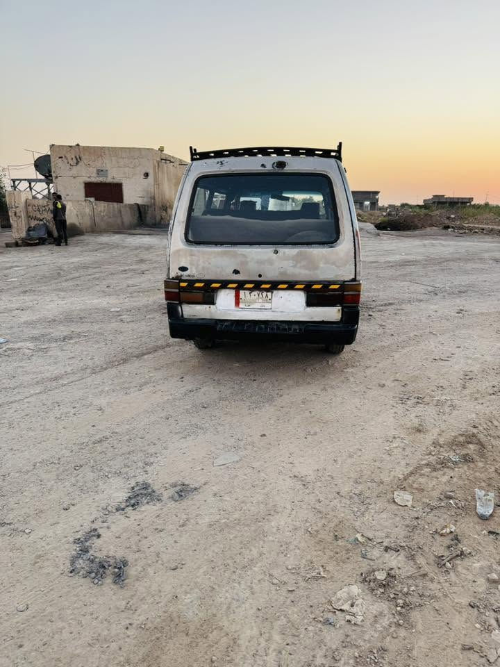 كيا بستا موديل ٩٤ السياره اليوم طلعت من تجفيت تجفيت عام وانطي بيه ضمان تحويل مباشر باتري جديد تخم تاير جديد جامه اماميه جديده سلف جديد قمجيات جديده او تماتيك جديد بريكات اماميه وخلفيه سويتهن جدد وشادلها منظومه زنون بور جديد سياره مابيها نقص برغي وانطي بيها تاري من بغداد البصره والله سياره صارف عليها كلش اهوايه
المكان المحموديه ***********
***********  عارضها ٣٧ وبيها مجال
