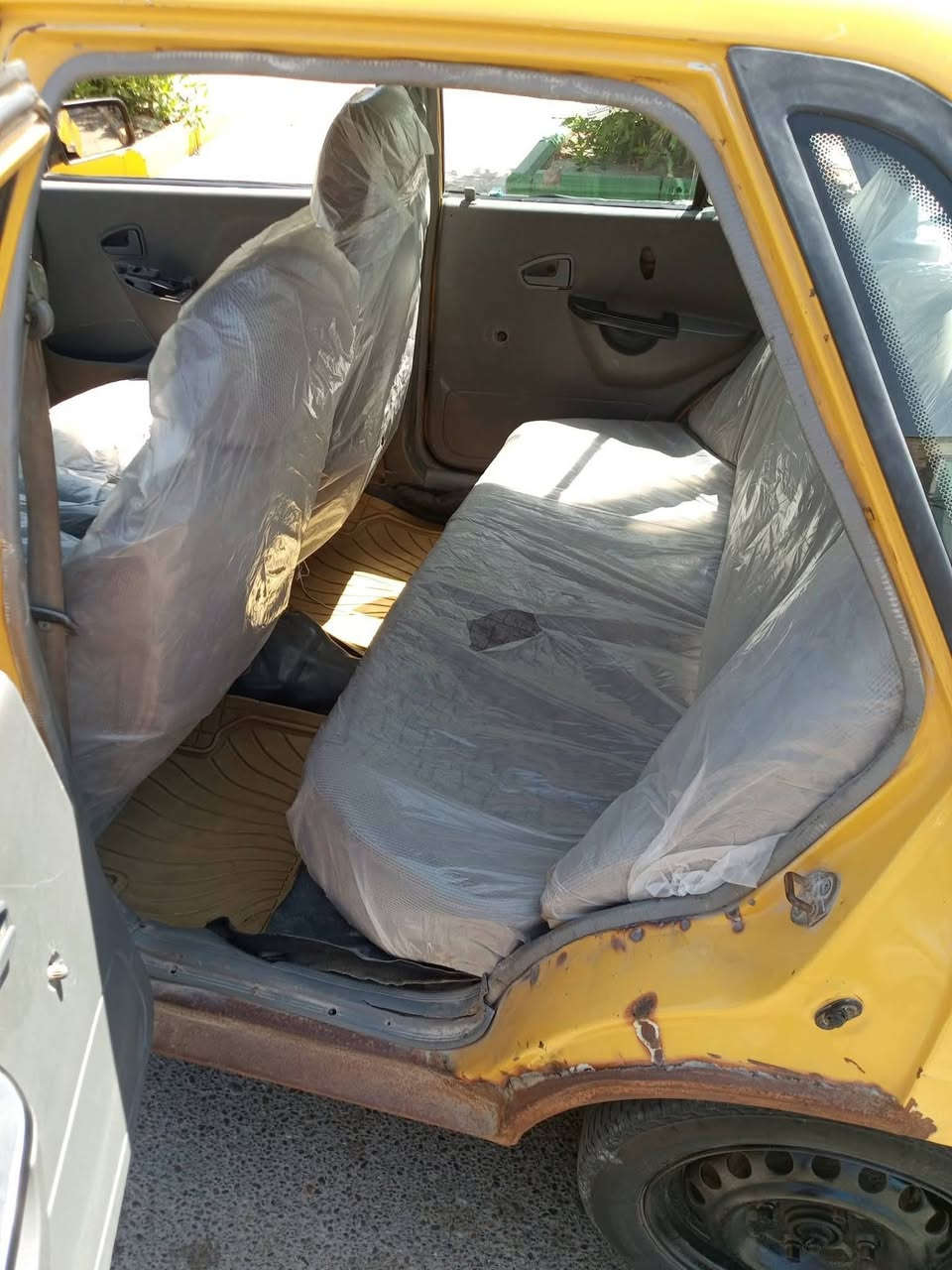 ***********سيبا للبيع بدون مكينه من شغل بيهه بخار قليل مكانهه نيل السعر مليون وميه وخمسين بيهه مجال تخم تاير شغل وطلع وين مجان كشرهه كدامك ترايك ١٦٠ شرط باتري قوايش تخم واير بلك فيت بم مروحه سريع ماكو حماوه
