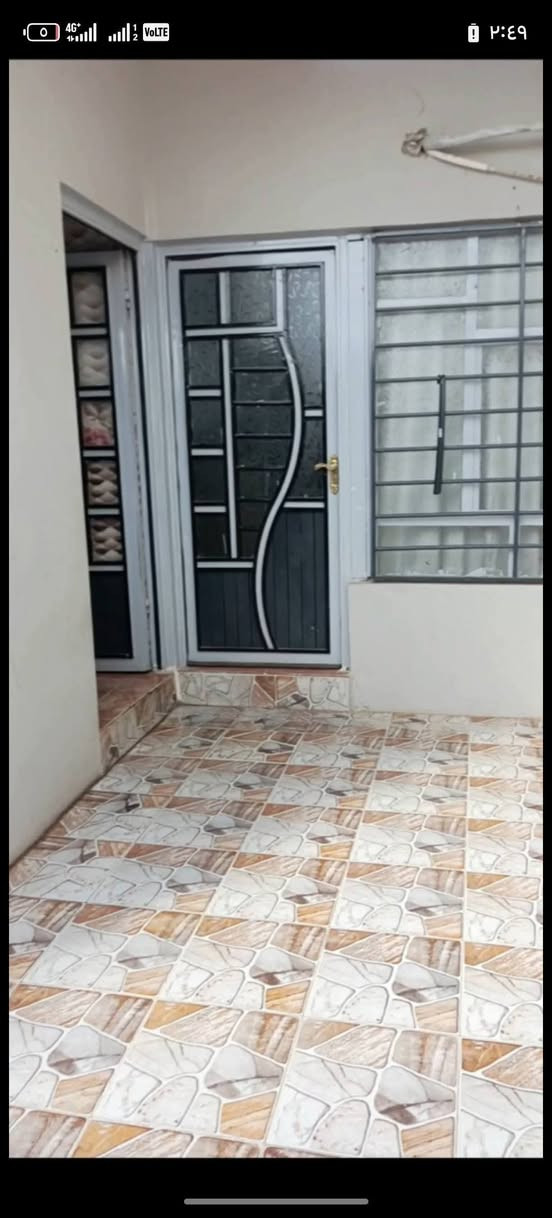 بيت للبيع حي الانتصار شارع 30
مساحته 110 أمتار مقابيل جامع خديجة تبليط جديد وخدمات كامله سند ملك صرف طابو الزهور شرط التحويل يتكون من غرفة وهول واستقبال ومطبخ ومشتملات وبيتونه فول

السعر 62 وبي مجال للتواصل

,, *********** واتساب

,, 

***********
