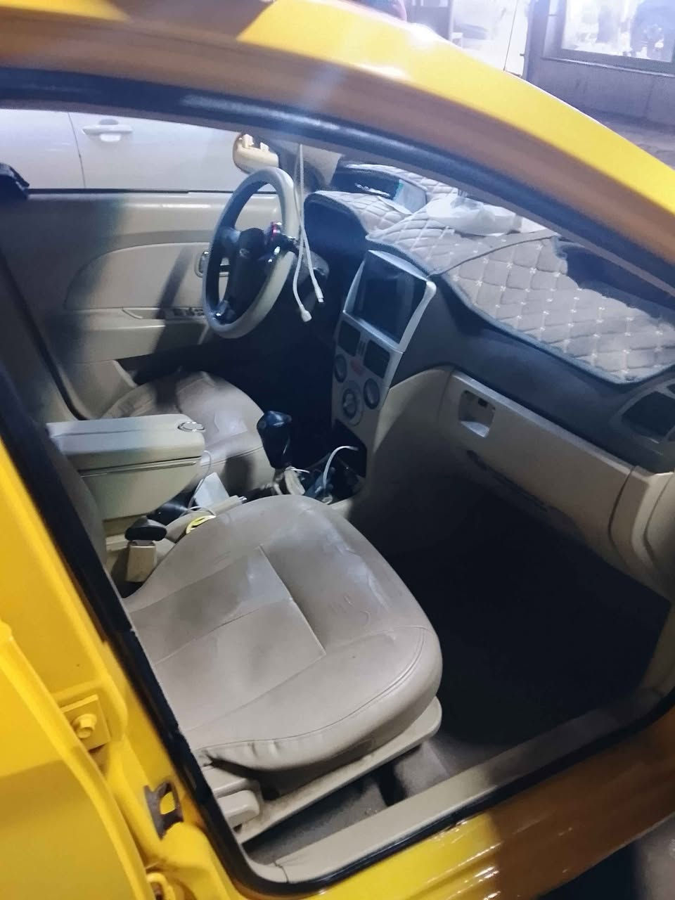 سلام عليكم شيري فلاوين 2 موديل 13 السيارة لحمدللة كاملة بسمي شرط تحويل ثاني يوم مصفر هيئة وغرمات الكير نعمة تبريد حدادية مكينة بس الصبح من اشغلة تبخر شوي السعر 30 وبيهة مجال حق الجية 

*********** البصرة, العراق
