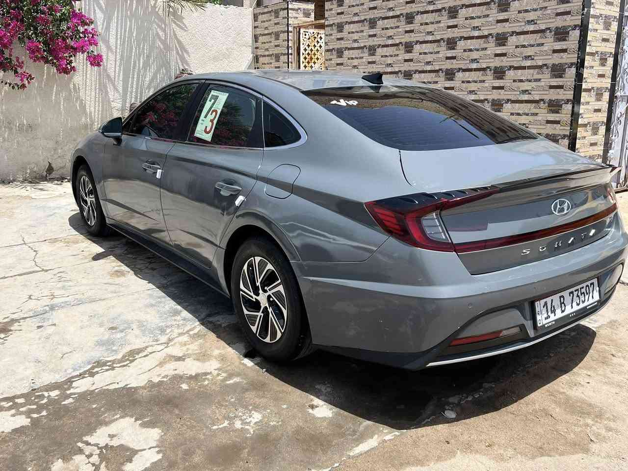 سوناتا مديل 2023 مصبوغه عام تغير لون تكسي دبي اسمنتي سياره نضيفه كلش ما ناقصه شي كامله حداديه كير محرك تبريد كله كفاله اي نقص ما بيها السعر(135)والشراي يتصل وبلخدمه ***********
