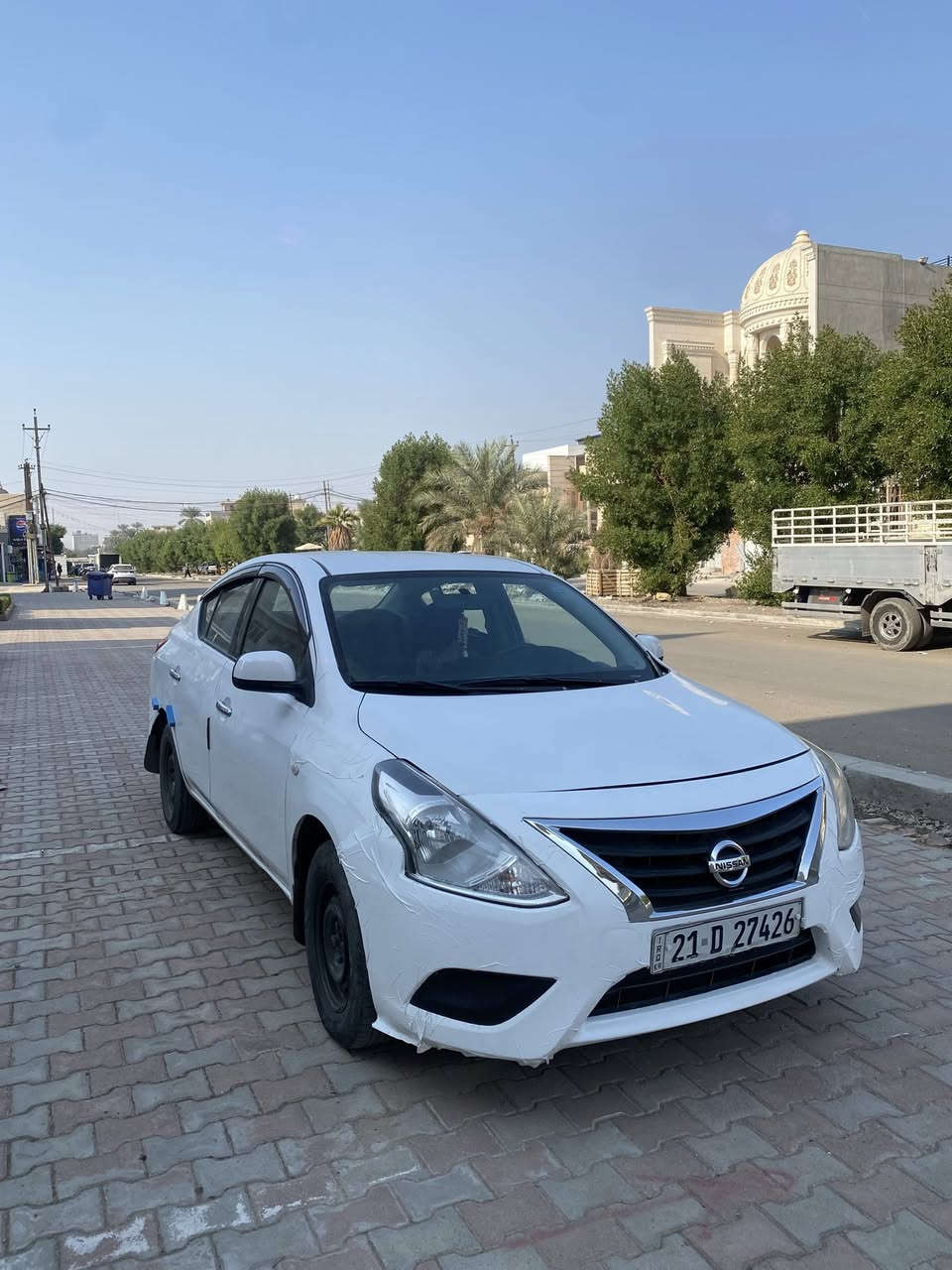 السلام عليكم 
للبيع نيسان سني هندي موديل 2017
بيها مكانات بارد وربع البنيد صبغ ونص باب السائق صبغ 
السعر 105 
مكاني بغداد المنصور 
***********
