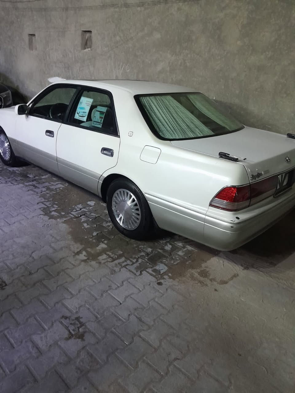 سلام عليكم راس ثور للبيع 2001فلات محجله السياره قماره 
مامفحوصه تسجيل قديم رقم كركوك وكاله أم الباركود شرط 
مكينه 2500 وكير شرط تبريد ثلج تخم تاير سياره شباج ولايت أبو عيون سياره احله من صوره ماعايزه برغي مكاني نجف كوفه 
السعر 75 وبيها مجال انتصل وتدلل مامتواجد ع فيس رقمي ***********
