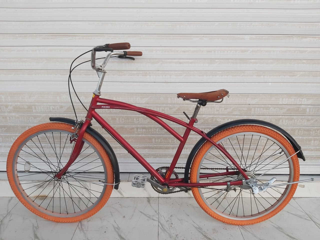 بالة ياباني كلاسك 
حجم 26 تاير جبلي
ويالة المنيوم
سرعة واحدة
جاهز بدون نقص او خلل
   ✈يوجد توصيل لجميع المحافضات ✈
كركوك مدخل سايدين حي الاسرى والمفقودين 
معرض ابو شيفان ( *********** )
