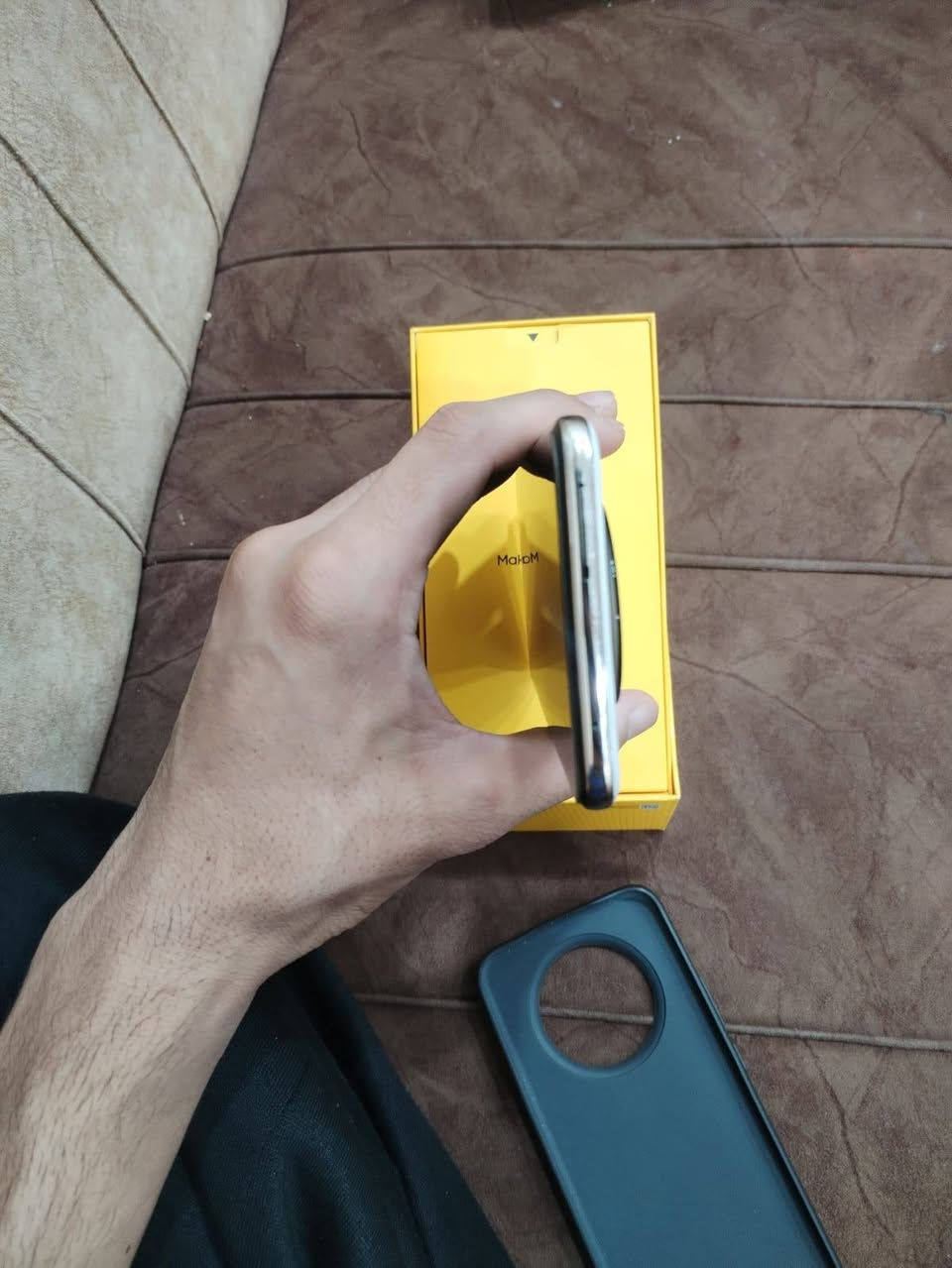 سلام عليكم
جهاز ريلمي 14 برو بلس 
ذاكره 512 استخدام بيت الجهاز كلش نضيف وجديد الجهاز مكفول من كلشي عل فحص غراضه كامله كارتونه وشاحنه 80 واط وكفر السعر خاص متواجد عل فيس وهذا رقمي هم متواجد عليه ***********
