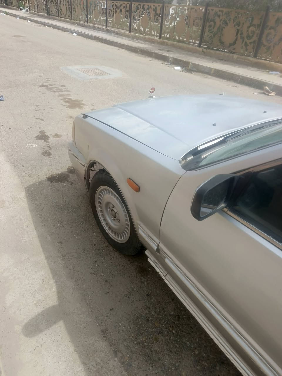 نيسان سدرك موديل ٢٠٠١ رقم دهوك نكليزي تحويل مباشر او وكاله   ع وضع شركه تدفئة تبريد  صدر جديد تخم تاير  كفاله عامه كير ومحرك جديد كير عادي محرك ٦ سلندر بلاد  بيه جراد فقد قطره صبغ مابيه مراوس او بيع السعر ٦٥ بيه مجال مكان الفلوجة ***********
