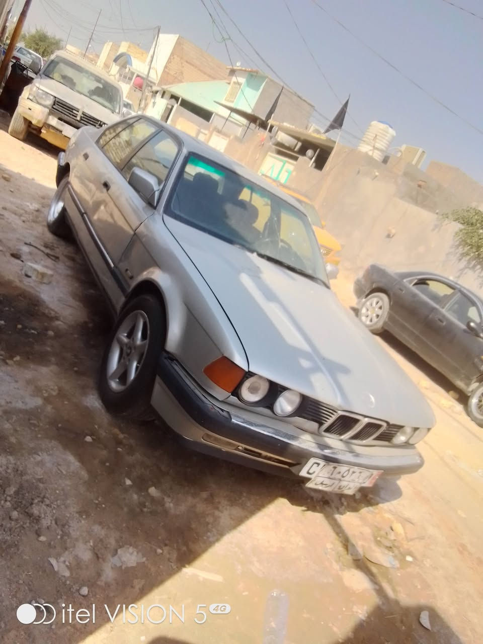 السلام عليكم شباب سيارة مكفوله من الضربه والصوليت موديل 1994مكينه جديده السيارة جديده السعر35وبيهامجال حك الجيه مراوس ترهم شعندك نرهم العنوان النجف الاشرف ***********هاذه الثاني بي وتساب ***********
