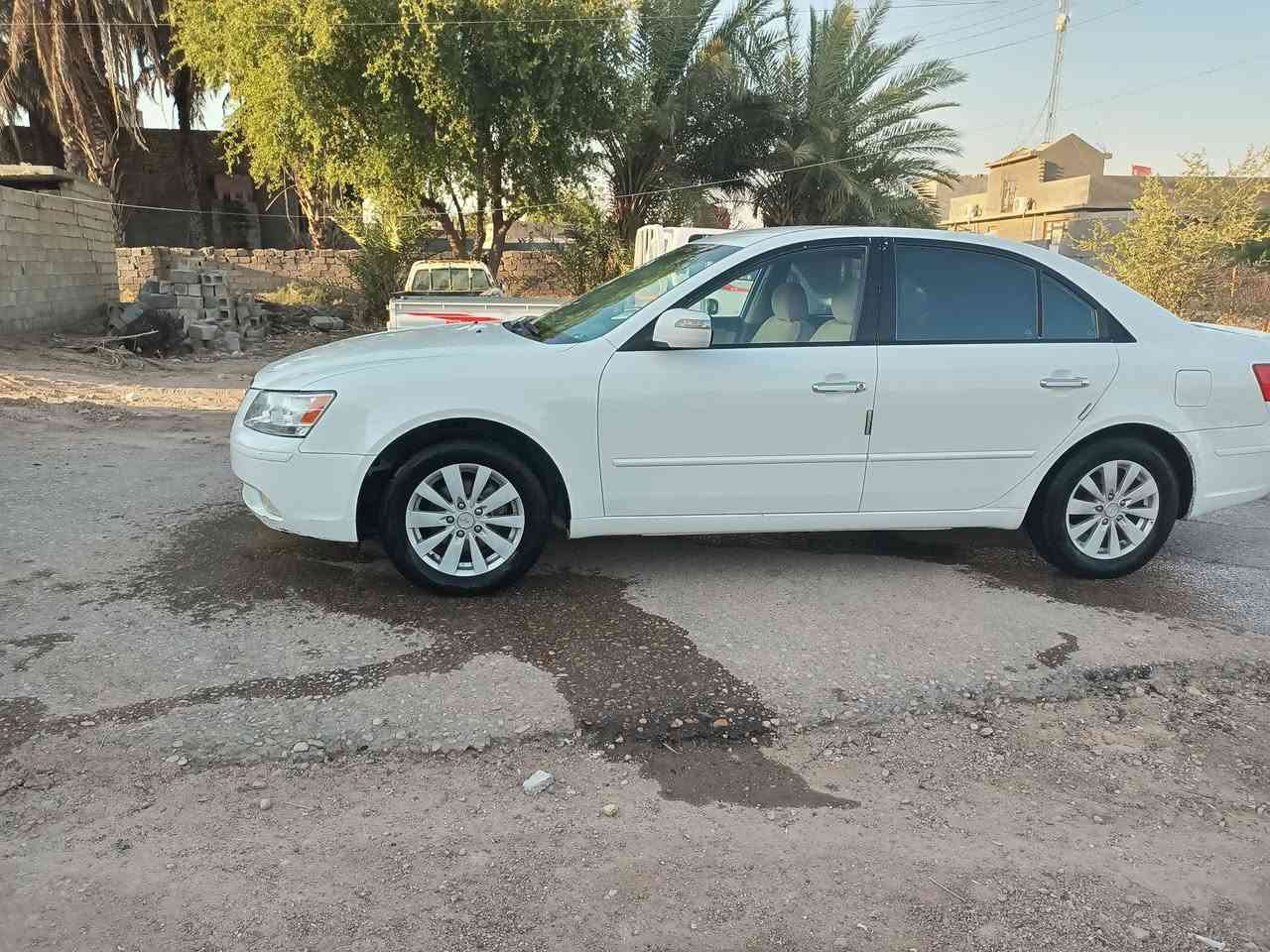 السلام عليكم سوناتا 2010 امريكي السياره مكفولة ليبر واحد محرك 2400 سعر 133 رقم واسط اتصال ***********
