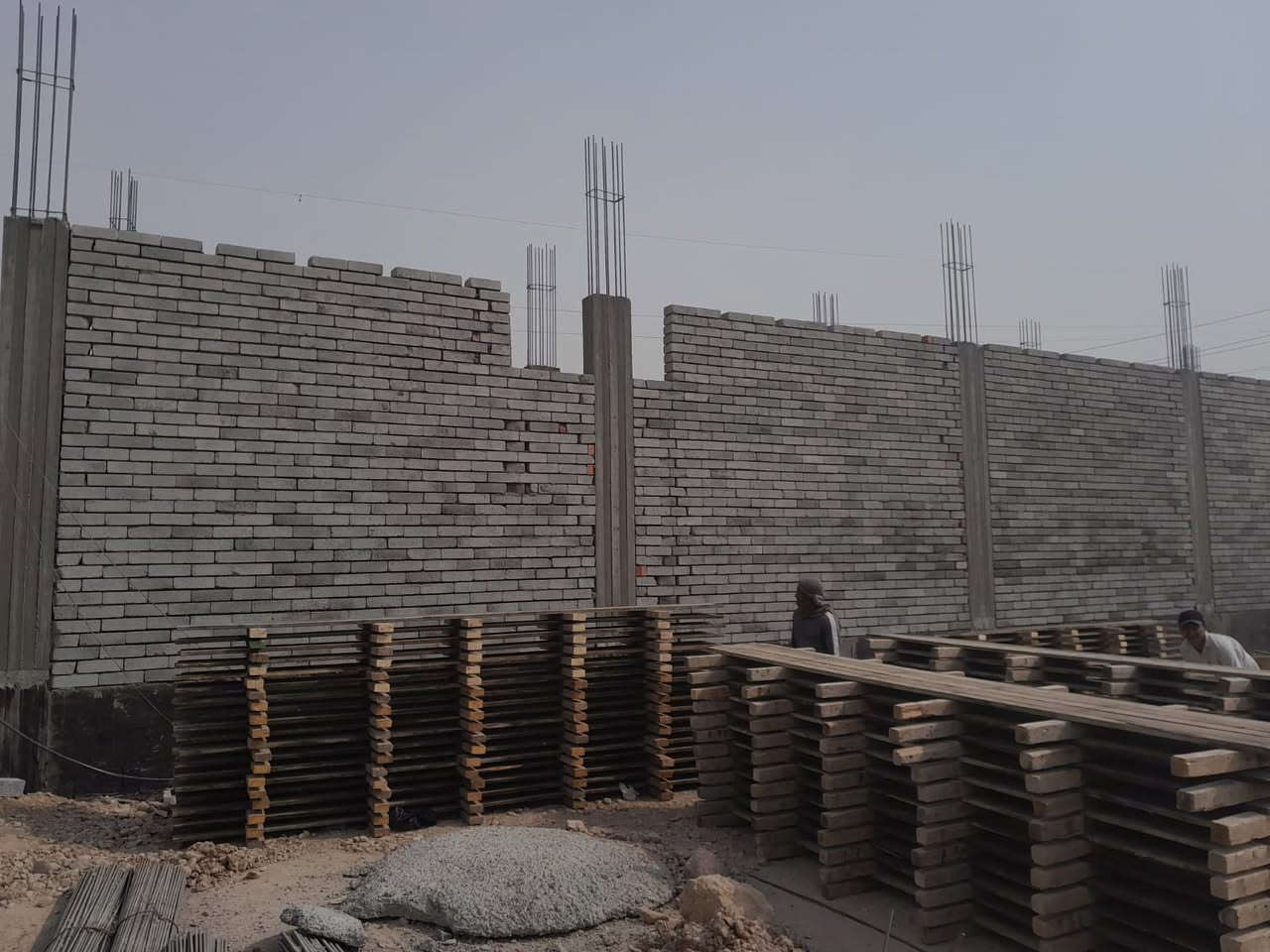 ماشاء الله تبارك الرحمن ( بناء كافة البيوت والمحلات اشتايكر  شغل درجى اولى طابوك وبلوك ناس مرتبين وطيبين واخلاق 
هاي أرقامهم 

‭٠٧٧١ ٢١١ ٠٢٢١‬ حسين 

‭٠٧٧٠ ٨٨٠ ١٣٢٧‬ محمد
