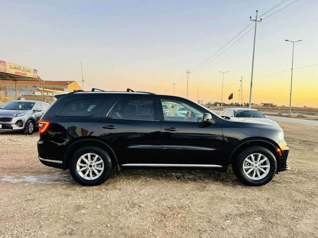 للبيع 

دورنكو 2022أمريكي اصل 👉👉
بدون رقم تترقم جميع المحافظات
الضرر تبديل جاملغ وصبغ الباب فقط 
السعر 218$وبيه مجال
العنوان المثنى الرميثه معرض اثير الجياشي ***********
***********
