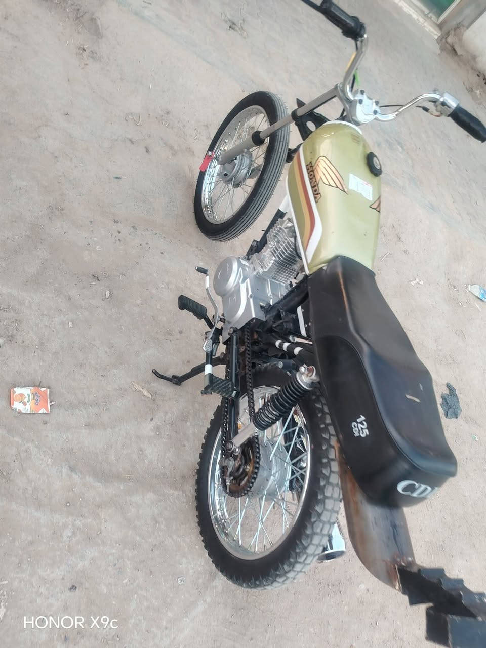 سلام عليكم نامه شلامجه 25كلك كل نقص مابيه شلعه ومعدل سعر525وبيه مجال مكاني دوانيه قضاء عفك ***********
