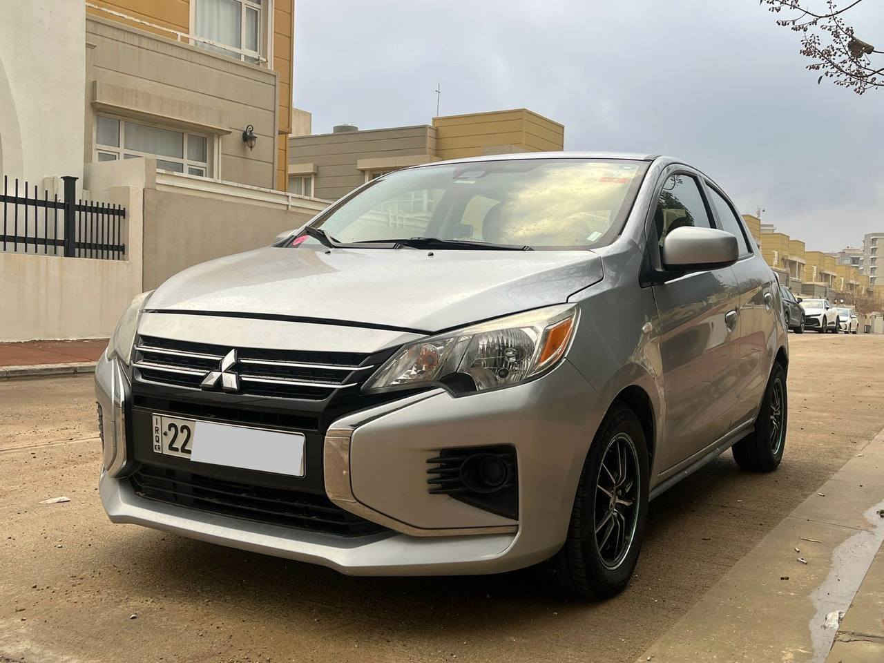 ميتسوبيشي ميراج 2021 

المواصفات:
رادار امامي
حساسات خلفي
كامرة خلفية
شاشة اصلية
محرك 3 سلندر Economic 
فول اقتصادي
 
الصبغ بنيد و جاملغ جهة السايق
بدون دواخل ضربة سطحية و الصندوك هاي الضربة كلشي موضح بلصور
ماشية 68 الف ميل
الشاصي: ML32AUHJ3MH006640

مكان السيارة اربيل
و بأسمي ورقم اربيل الجديد
سنويه و هزه جديدة
رقمي

***********
*********** أربيل, العراق
