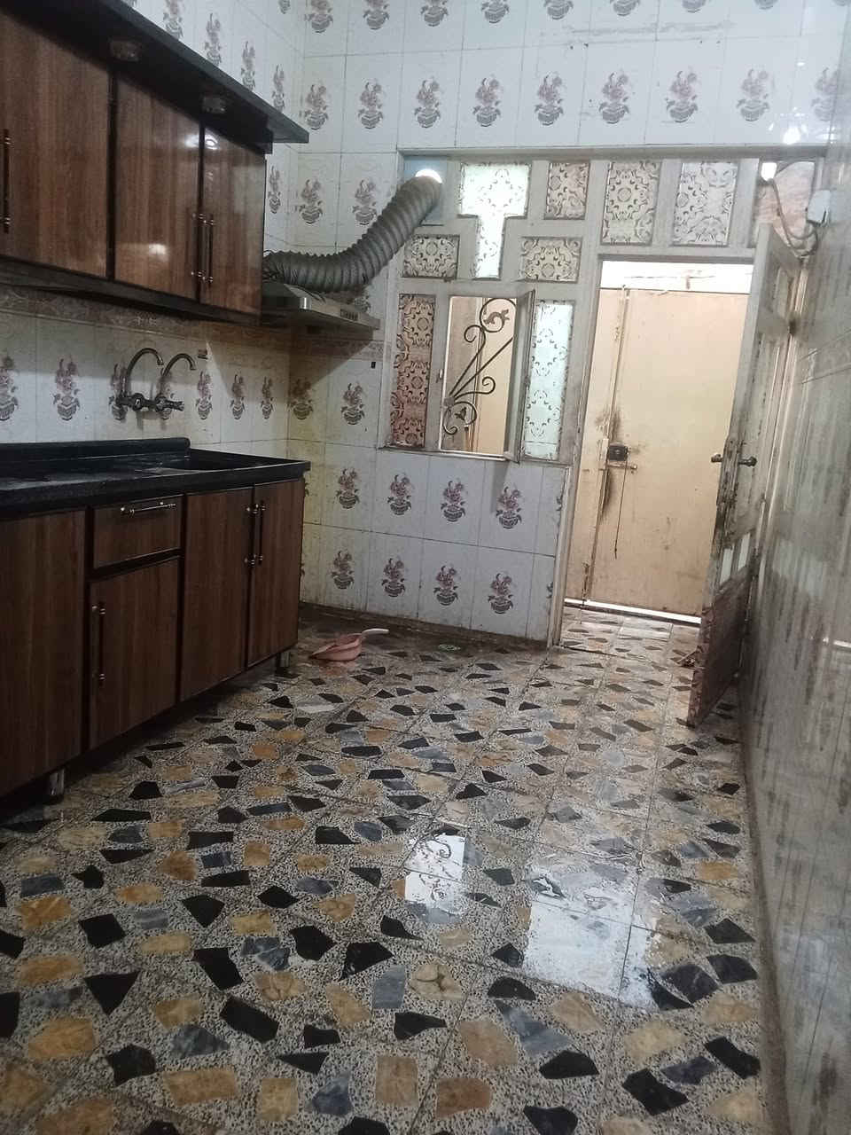 🏠 بيت للبيع في النجف الأشرف
​📍 العنوان
​النجف كوفة حي ميسان قطاع 23 (على شارع 12، صب كونكريت، قريب على شارع الكيات)
​📐 المواصفات (50 متر - طابو صرف)
​مطبخ وصالة ومكشوفة.
​صحيات داخلية وخارجية.
​الملحقات: كاونتر وشافطة وتانكي مع البيت.
​💰 السعر المطلوب
63مليون (مع المجال)
​📞 للتواصل والاستفسار
​***********
