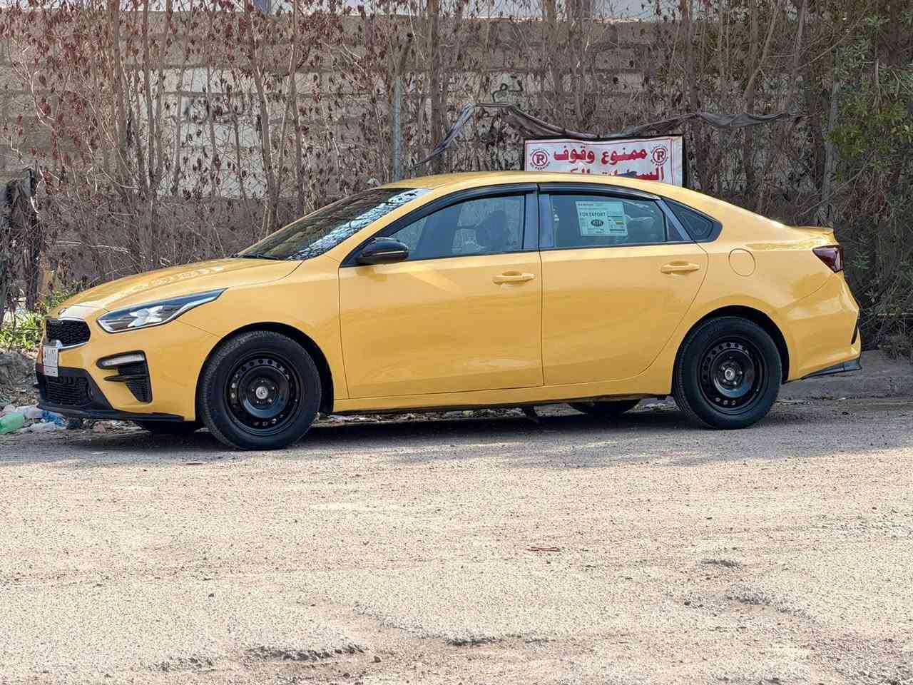 السلام عليكم
بيع مستعجل 

السعر : 118 بيهه مجال ؟
التصال : ***********

كيا فورتي  صفره تكسي

موديل 2021
موصصفات جيتلان فول 

الحادث كما مبين في الصورفقط 

رقم بغداد 
مسفره هيه 

مواصفات رادار امامي 

شفتات ستيرن 
مثبت سرعه
بصمه 
كامره خلفي
قطعتين تبريد 

تحكم استيرن جهتين

تحديد مسار

ماشية 100
مكاني بغداد
