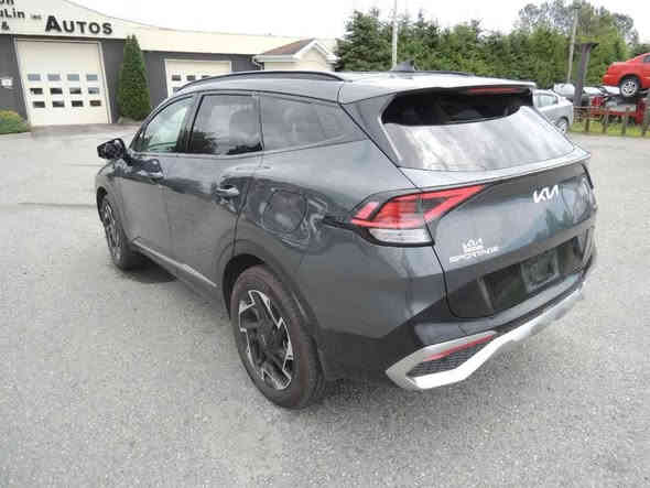 السلام عليكم سبورتج مديل 2023
برستيج فول مواصفاات واحد ع واحد 
بيه صبغ شويه بلبنيد صور حادثه بمنشور 
بدون دواخل شاصي لغد كفاله عامه كير محرك تبريد صدر كفاله عامه ماشيه 26  باسمي رقم سنويه هزه جديده 
السعر 195 وبيه مجال مكاني بغداد حي الجهاد 
***********
‏‪***********‬‏
