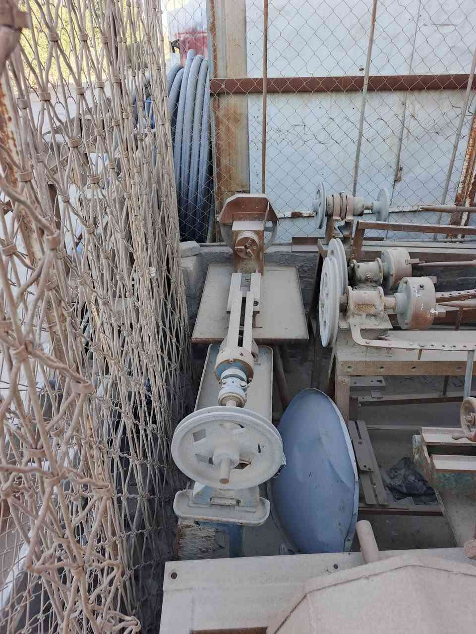 السلام عليكم مجموعه غراض للبيع كربلاء حي الصناعه رولات سحب مع تورنه مع مخراطات مع خباطه التواصل على الهاتف فقط ***********
