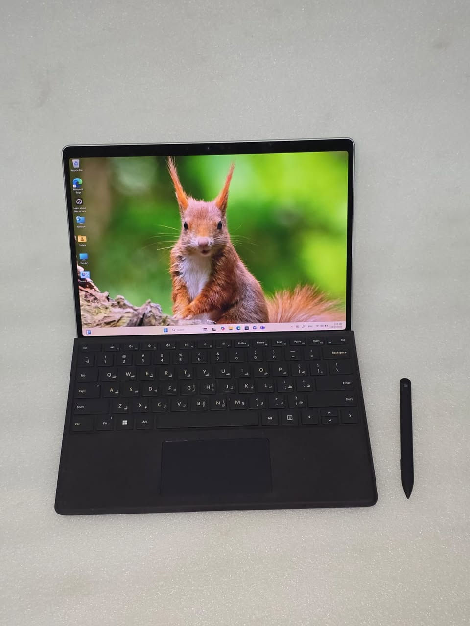 ·        وحش الذكاء الاصطناعي: Surface Pro 11th Edition (Copilot+ PC) 🐲  ( السعر ----مليون و 325 الف )
·        النسخة الأقوى والأحدث عالمياً، بمواصفات "فول" موجهة للمحترفين فقط. الجهاز الذي يجمع بين قوة اللابتوب ومرونة التابلت مع أحدث معالجات العالم.
·        🔥 نقاط القوة القاتلة في هذا الجهاز:
·        1️⃣ المعالج النادر: مزود بمعالج Snapdragon® X Elite بـ 12 نوات (وليس نسخة Plus ذات الـ 10 أنوية). أداء جبار، سرعة خيالية، وتوفير طاقة مذهل. 🐉💥 2️⃣ المساحة العملاقة: هارد 1 تيرابايت (1TB وليس  الـ 256 والـ 512، هنا مساحة تكفي لكل مشاريعك وبرامجك. 💾🚀 3️⃣ البطارية: شبه جديدة تماماً، عدد دورات الشحن 49 دورة فقط! 🔋✨
·       

·        💻 المواصفات الكاملة:
·        🔹 المعالج: Snapdragon X Elite (12-Core) - أقوى معالج Copilot+ PC. 🔹 الذاكرة (RAM): 16GB. 🔹 التخزين: 1TB SSD (النسخة الأعلى). 🔹 الشاشة: 13 بوصة لمس، تدعم الذكاء الاصطناعي لتحسين الصورة. 🔹 النظام: Windows 11 المحدث بميزات Copilot الكاملة.
·       

·        🎁 الملحقات (Full Set):
·        ✅ الكيبورد (Surface Keyboard). ✅ القلم (Surface Pen) بدقة استجابة عالية. ✅ الشاحن.
·       

·        💰 السعر التنافسي:
·        🏷️ 1,325,000 دينار عراقي
·                   .
·

✅
💰 السعر والمعلومات:  
📍 ملاحظة هامة: أسعارنا مدروسة بعناية وهي الأنسب في السوق، لذا نعتذر عن التفاوض على السعر 🛑
📞 للحجز والاستفسار***********📩 أو راسلنا مباشرة عبر رسائل الصفحة
