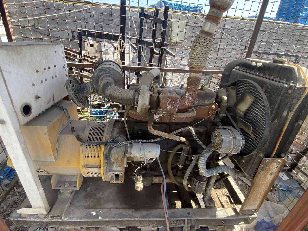 مولد بيركنز صيني 37 كيفي / 54 امبير للبيع بغداد سيطرة تبادل ابو غريب


**إذا كنت صاحب هذا الإعلان وتريد حذفه لأي سبب، رجاءا أرسل رسالة إلى الدعم الفني**