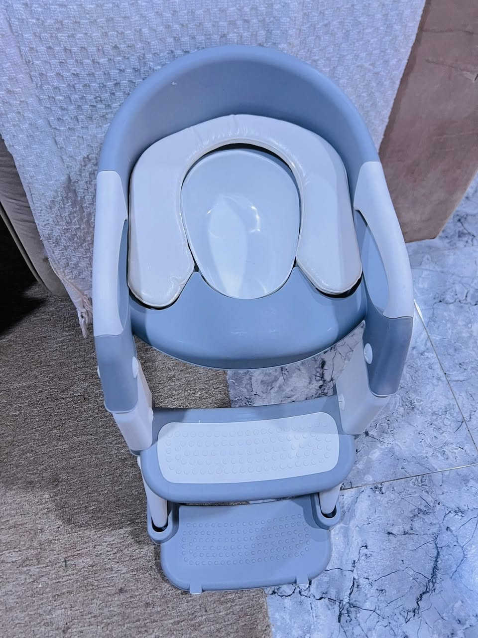 كرسي الحمام اشتريته الابني  ومااستخدمته ١٥ وبي مجال حمدان


**إذا كنت صاحب هذا الإعلان وتريد حذفه لأي سبب، رجاءا أرسل رسالة إلى الدعم الفني**