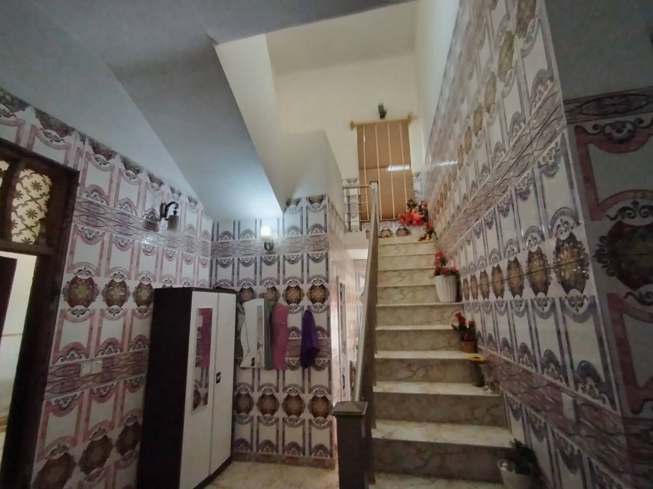 بيت جسر دياله جديد كرغوليه بيت على شارع مساحه 300 متر خطين ماي وكهربه خير من الله وتفاصيل خاص


**إذا كنت صاحب هذا الإعلان وتريد حذفه لأي سبب، رجاءا أرسل رسالة إلى الدعم الفني**
