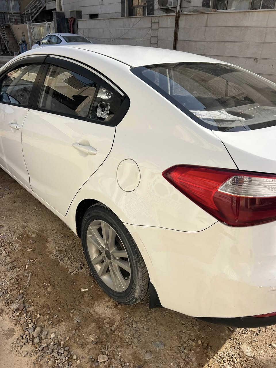 السلام عليكم
سيراتو 2014 للبيع محرك 1600 
 السيارة بأسمي السونار موجود ويه الصور
 السعر 110 وبيها مجال
مكان السيارة بغداد الدورة جمعية خير الله
***********
