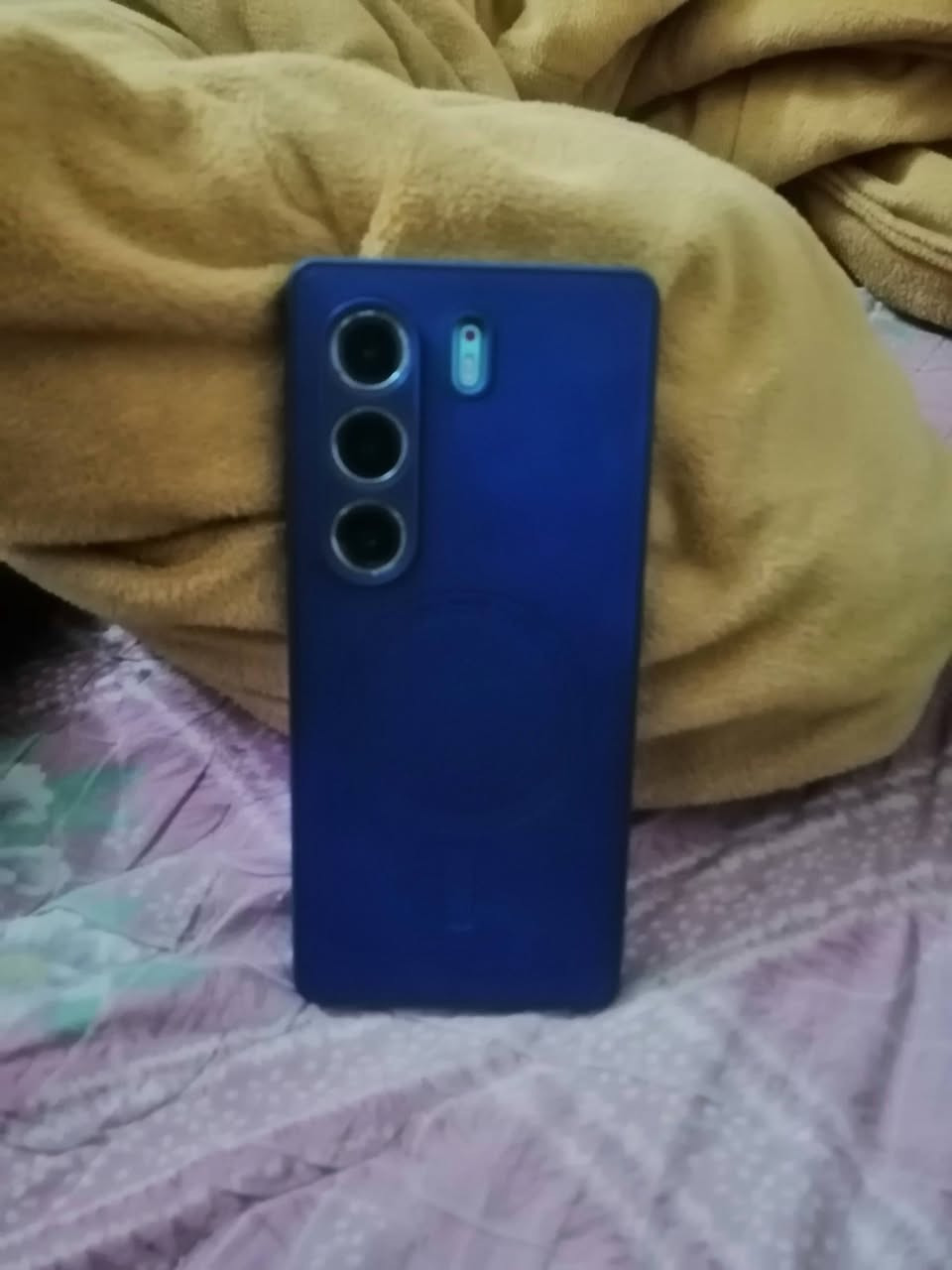 السلام عليكم تكنو كامون 40 ذاكره 256 الرام 8 الشاشه 120 هيرتز يشغل ببجي 90 فريم الجهاز فقط مضروب من جوه والمس من فوك الوسط يلمس والضهر مكسور اتصال تكنيك كله شغال خط كذالك مراوس بأيفون 11 برو او عادي


**إذا كنت صاحب هذا الإعلان وتريد حذفه لأي سبب، رجاءا أرسل رسالة إلى الدعم الفني**