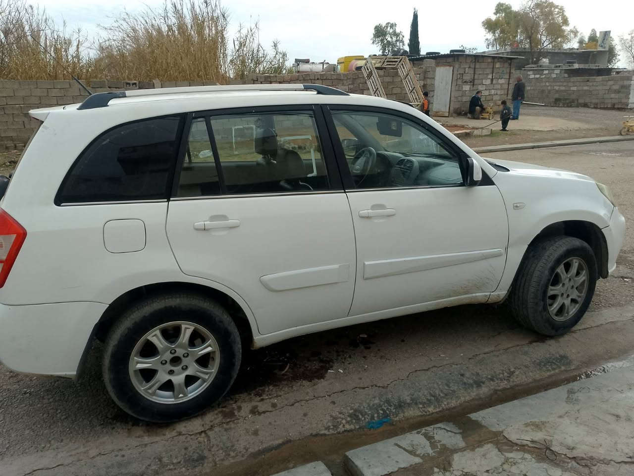 سیارەکی خاوێنە بێ کێشەیە بێ سبوخە مەکینە گێر بەشەرت سیارەکە بەناو ناکرێ 1200هەزار خەرامەی لەسەرە دوای مامەلا وەردەگیرێتەوا سعری 58 وەرەقەو مجال ژ.م. *********** أربيل, العراق
