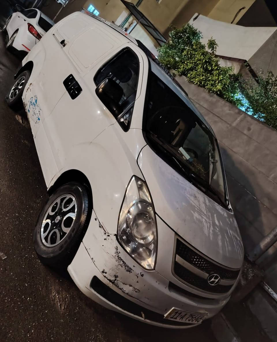 السلام عليكم للبيع ستاركس فان براد موديل ٢٠٠٩ رقم بغداد دولي باسمي تحويل مباشر سعر ٩٨ او بيها مجال اي استفسار على هذا الرقم ***********
