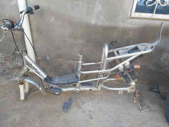 السلام عليكم
جنطة بطاريات نظيفة 100% للبيع السعر 10 

بايسكل شحن بدون بطاريات نظيف جدا فقط يحتاج تبديل كشن وبريك امامي السعر 80 وبي مجال

لشة بايسكل نظيفة السعر 30 وبي مجال

ويل امامي السعر 20 وبي مجال

ويل خلفي مع ملف نظيف شغال السعر 30 الويل بي عواج

عقل 48 فولت نظيف السعر 30 وبي مجال
العنوان بهرز الدواسر
الاتصال ***********
او التواصل ع الخاص
