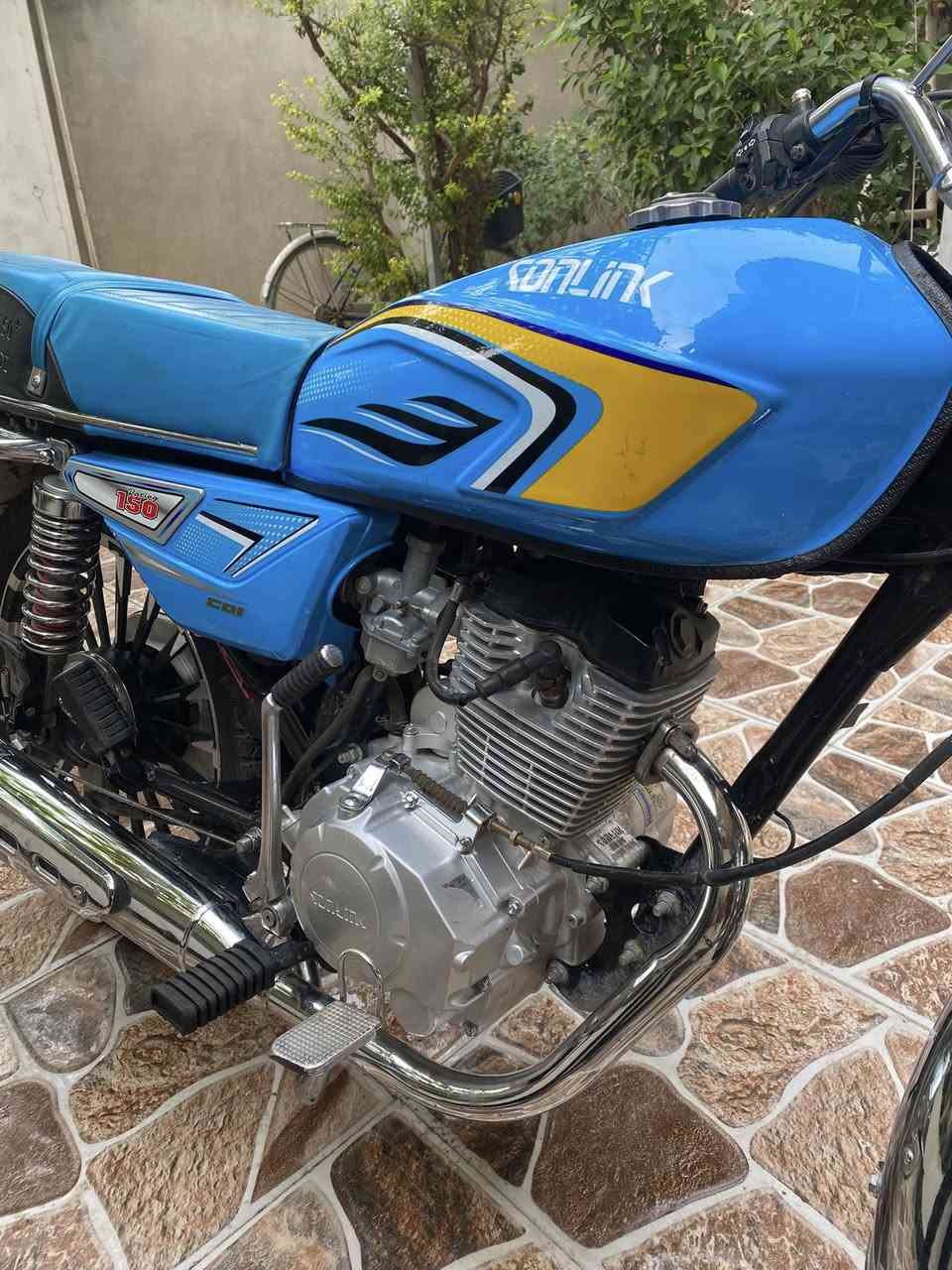 السلام عليكم دراجة سيفان 24 شكل 25 سعر 700 وبيها مجال مكاني دلي عباس ***********
