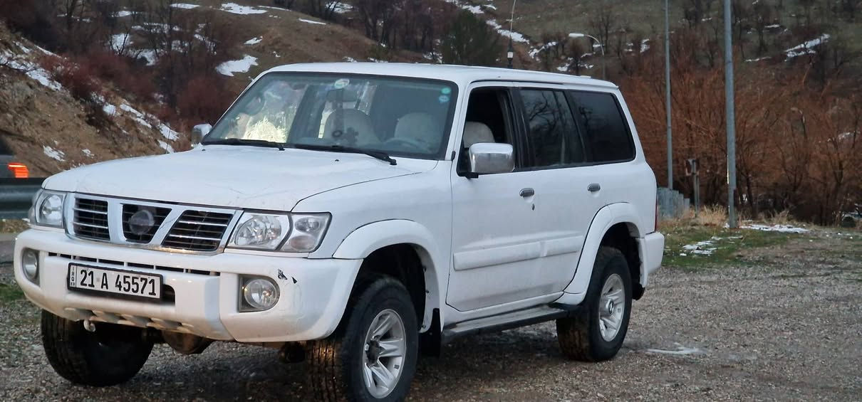 نیسان پەترۆل ٢٠٠٢ سەقەر خازو بەنزین کتابی خازی بۆکراوە جام کارەبایی یەک دینار مەسرەفی تیا نییە هەموو گیانی بەشەرت سۆنەرەکەیم داناوە رەقەم سلیمانی ناوی لەحاسیبە نییە سعری ١٢٥ گەلاو مەعمەلە شوین شارەزوور ژمارەی موبایل *********** دار بنديهكان, السليمانية
