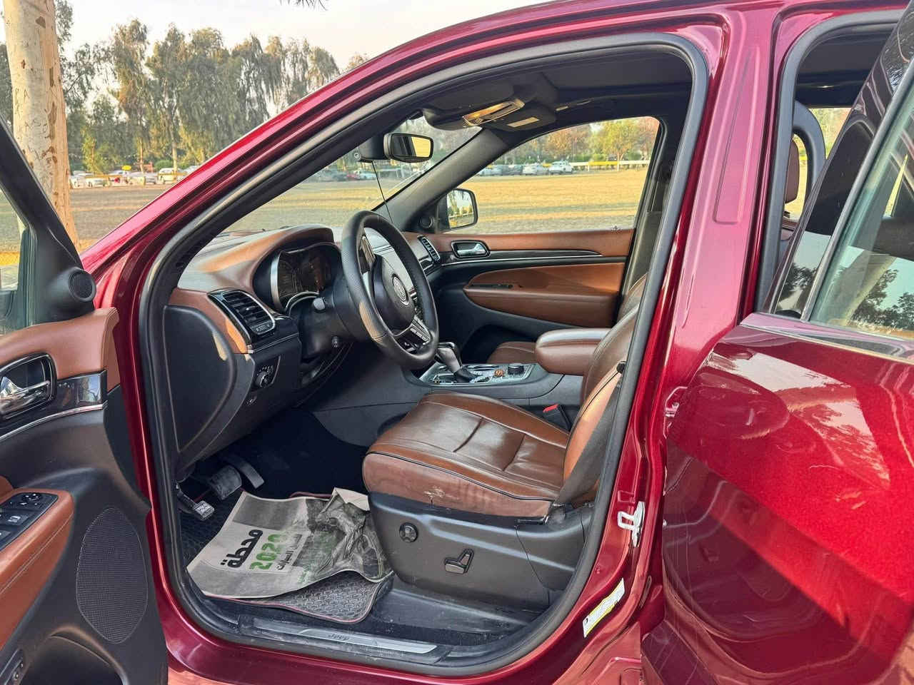 السلام عليكم سيارة جيب اوفر لاند بلس موديل 2021 خليجي وكاله هارلم اللون ماروني والداخل قرميدي. المحرك 3600 سي سي 6 سلندر دفع رباعي
ماشيه بحدود 63 الف رقم بغداد
 بيها كل المواصفات .جكات باربع ارتفاعات خمس وضعيات للقياده منها السبورت ثلاث شاشات وحده اماميه وشاشتين بالكشنات . تبريد وتدفئه كشنات وستيرن .كشنات كهرباء ويه ميموري .نظام صوت قوي . شاشه كبيره ويه نفيكيشن .دخول بصمه وتشغيل عن بعد .ستيرن كهربائي ويه تدفئه حساسات امامي وخلفي ونقطة عمياء رادارات وحساس مانع تصادم اضويه لد امامي وخلفي ويلات عشرين تخم تاير
السياره كلش نضيفه وتخبل
تايرات وصدر جديد قبل شهرين
ما بيها شي غير باب خلف السايق مصبوغ وصاير حادث بسيط موجود تقرير 
ومبدل عدسات لان ضوهه الاصلي ضعيف معروف الامريكي .سياره جاهزه للاستعمال ما تحتاج شي
سعر 3 دفاتر وبيها مجال ان شاء الله 
للتواصل 
‭0771 500 4958 المقدادية, ديالى
