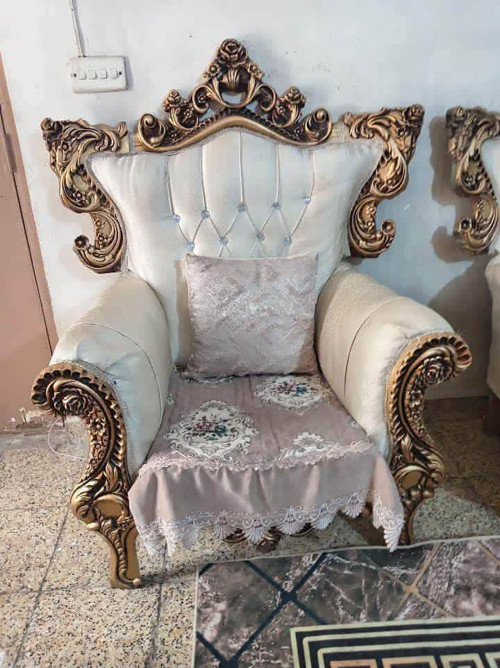 تخم ملكي نهايته ٥٩٠ باقي الانواع راسلوني خاص


**إذا كنت صاحب هذا الإعلان وتريد حذفه لأي سبب، رجاءا أرسل رسالة إلى الدعم الفني**