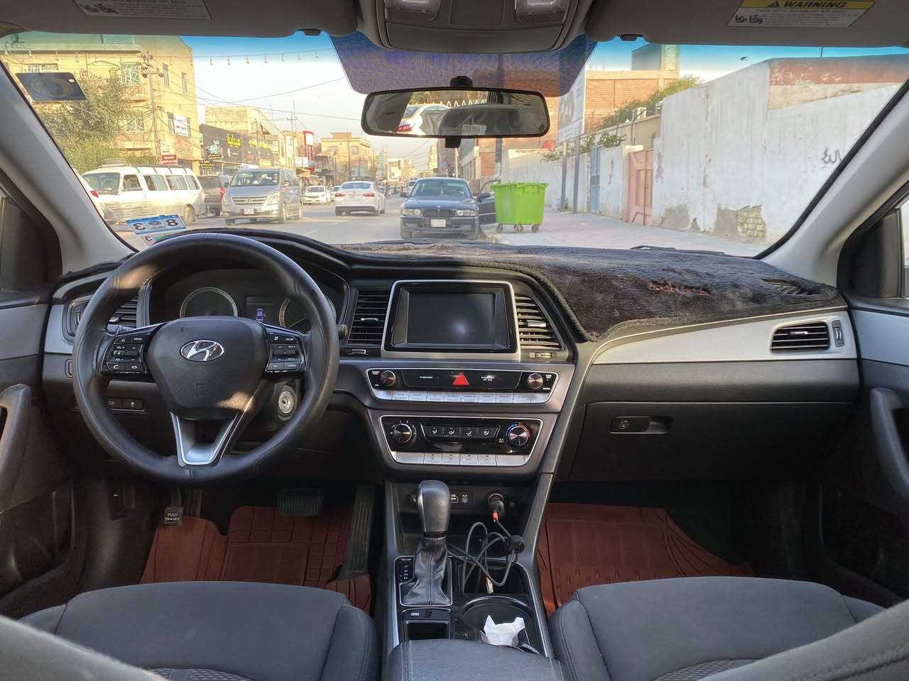 هونداي سوناتا 2018 للبيع وارد امريكي  فئه se  السعر 125 مع المجال


**إذا كنت صاحب هذا الإعلان وتريد حذفه لأي سبب، رجاءا أرسل رسالة إلى الدعم الفني**