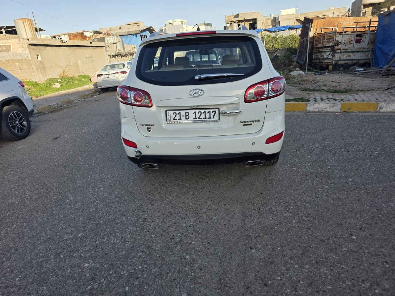 هونداي سنتافي ٢٠١٢ مكفولة كفالة عامة  لا صبغ لا تبديل لا فتح فول مواصفات خليجي بصمة فتحة تبريد ٣ قطع محرك كير شرط سنوية جديد شرط التحويل بسمي مكان السيارة كركوك السعر ١٧٠ بيها مجال بسيط ***********
