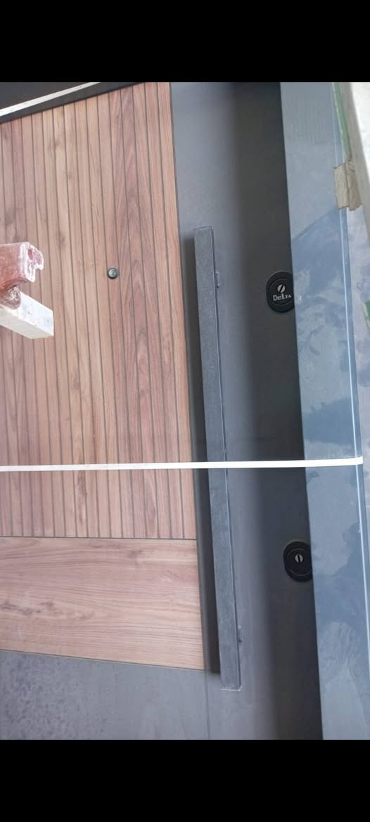 مجموعة من الابواب القاصة ٣٠ باب
ابيع شلع 
***********
