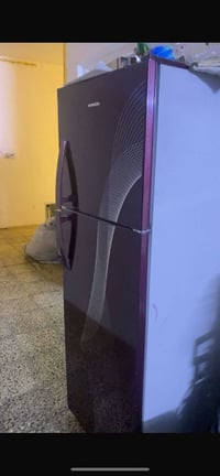 ثلاجة • أجهزة منزلية