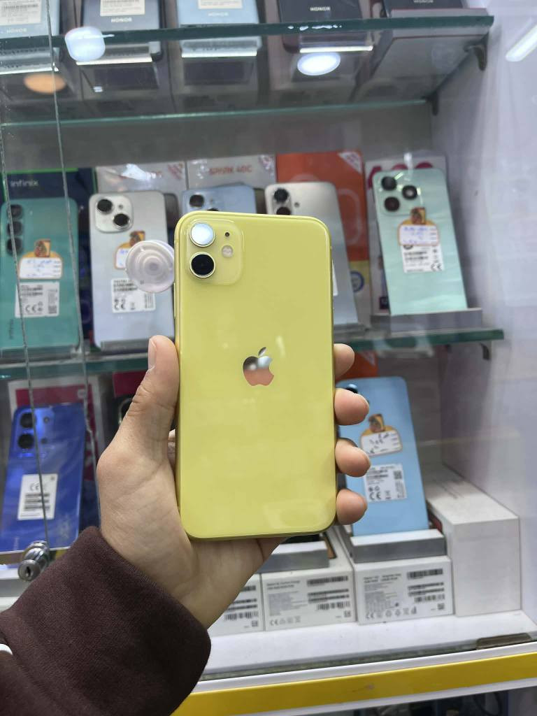 ايفون11عادي ا مريكي الذاكره64 مستبدل فقط بطاريه اصليه شرط نسبتة حاليا97 جهاز مكفول من كلشي السعر 225 الاستفسار خاص او الاتصال***********بي وات ساب آفاق, القادسية
