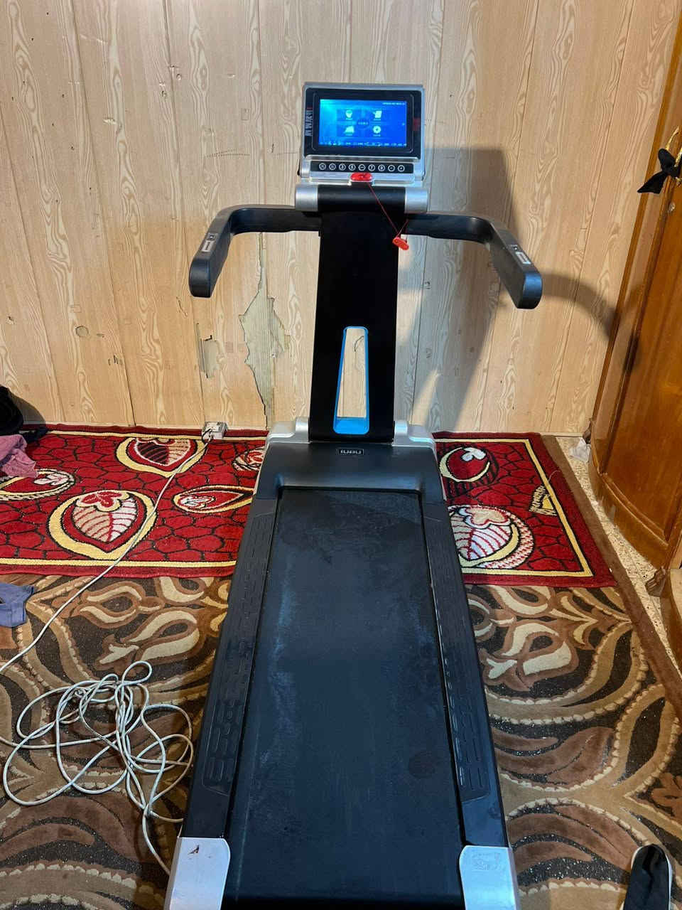 السلام عليكم جهاز جري للبيع الجهاز جديد استخدام قليل
جدا السعر ٢٧٥ وبي مجال للاستفسار
***********
