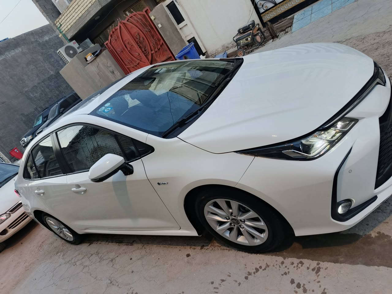 للبيع

تويوتا كورلا HEV هايبرد الشكل الخليجي 2024 كفالة عامة السيارة نضيفة جداً وبعدها على وضع الشركة  
السيارة داخلة ضمان شركة (كير ومحرك وبطارية) 

المواصفات :
محرك 1800
فتحة سقف 
مثبت سرعة
رادار امامي  
قيادة ذاتية
بصمه عدد 2
حساس أمامي خلفي
4 جام اوتو 
3 وضعيات قيادة 
نظام مانع انزلاق
انارة LED امامي خلفي 
هاند بريك كهرباء 
الكشنات جلد
كاميرا 
تبريد قطعتين 
تحكم ستيرن جهتين 
عداد ديجيتل 3 اشكال
شاشه أبل كاربلي الكبيرة
الرقم الجديد بغداد 11 
 مال جناي وبالعافية على الياخذها 
تحويل ثاني يوم 
السيارة ماشية 47 الف كم 
السعر 150$ ورقة وبيها مجال بسيط للشراية 
مكاني بغداد الدورة  
للأستفسار الاتصال على الرقم : *********** متوفر واتساب
