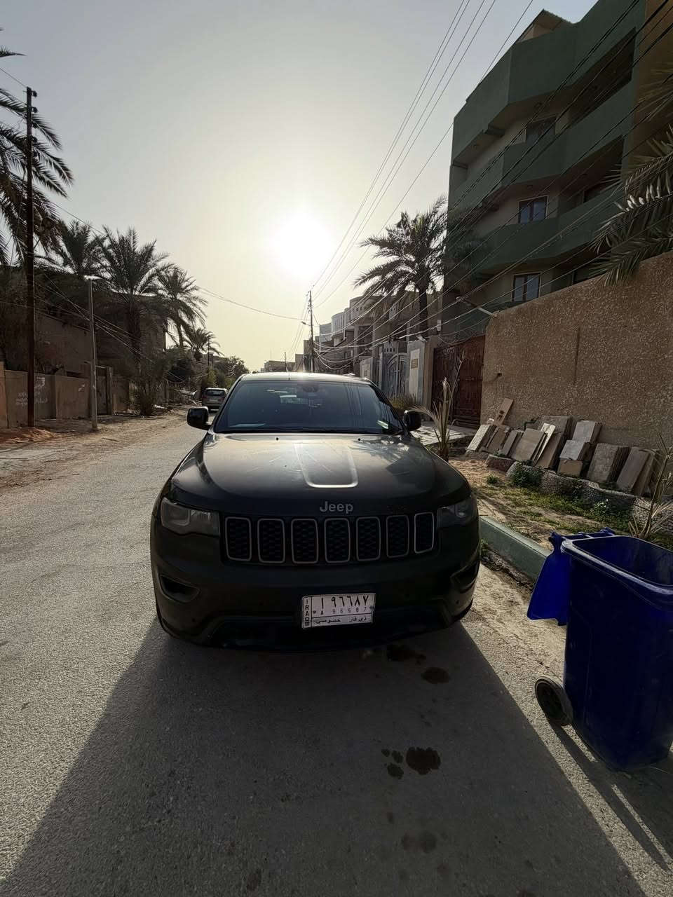 جيب موديل ١٨ الون زيتوني السياره كانت معوقين  وحاليا   حره تحويل مباشر باسم المشتري للأستفسار اكثر  ***********
