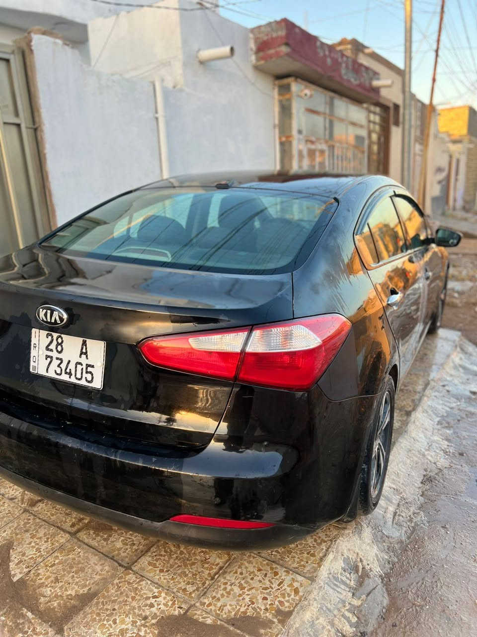 السلام عليكم سيارة للبيع كيه فورتي ١٦ ورد أمريكي مصبوغه حزام رقم نجف بسمي ضربته جوملغ الأمامي العبري اتصل ***********
