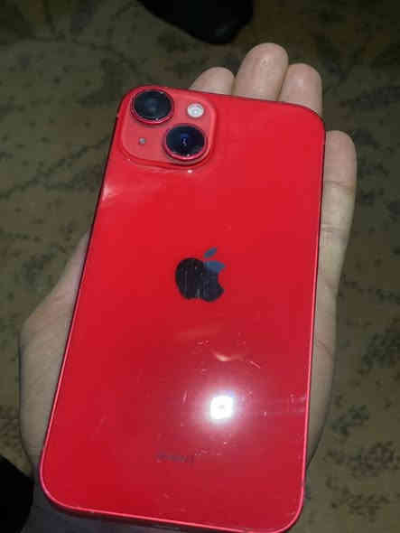 سلام عليك تلفوني ايفون 14 عادي  نضيف ما مفتوح بطاريه 97 شاشه بلادي  نضيف  تلفون كدامكم نضافته  سعره 475 وبي مجال مو شراي لا تدخل بي بس عطل سيم كرت ما يشتغل تواصل ***********
